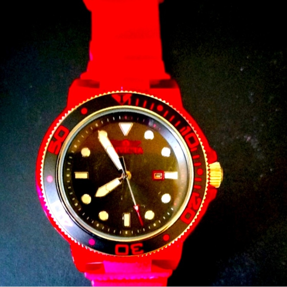 Men's Invicta pro Diver Anatomic watch